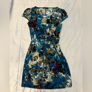 Gucci - short fitted dress - stretchy material